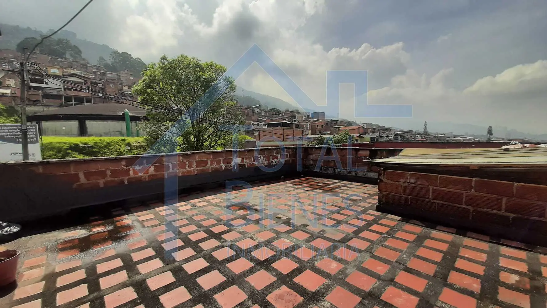 Foto 10 de 19 — Casa en Manrique las Esmeraldas, Medellín