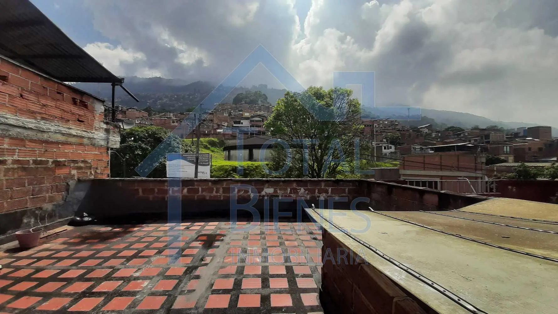 Foto 9 de 19 — Casa en Manrique las Esmeraldas, Medellín