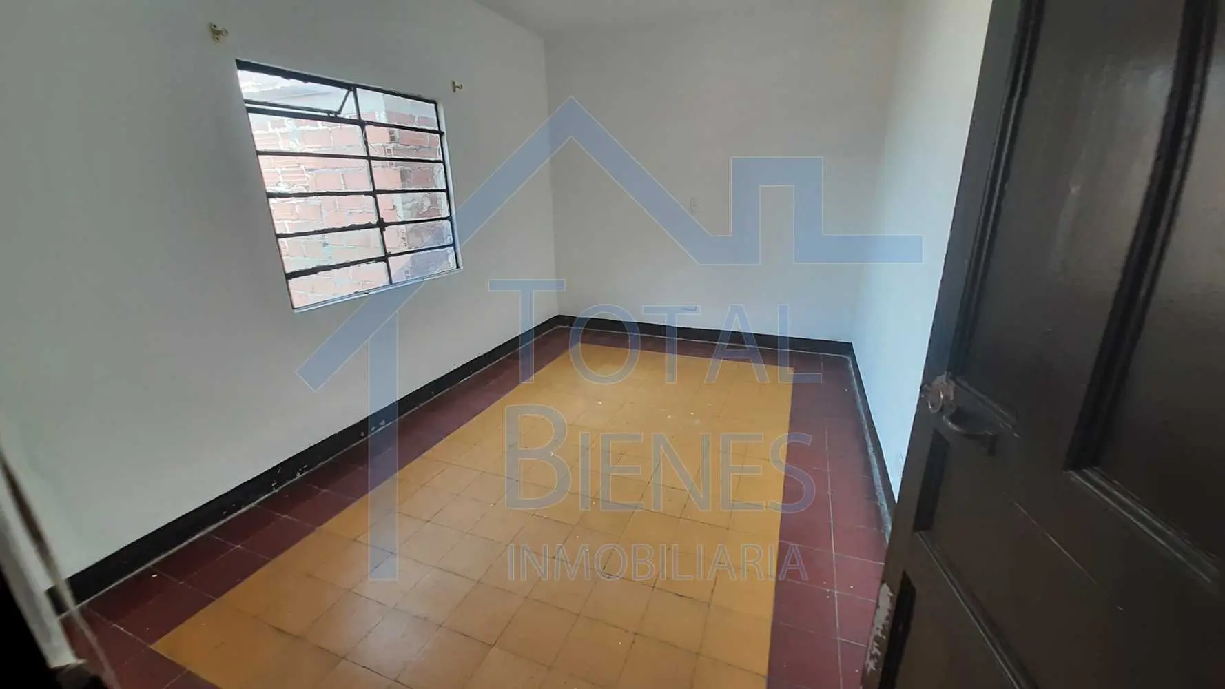 Foto 8 de 19 — Casa en Manrique las Esmeraldas, Medellín