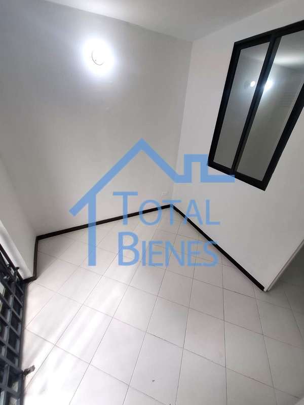 Foto 12 de 19 — Apartamento en La Floresta, Medellín