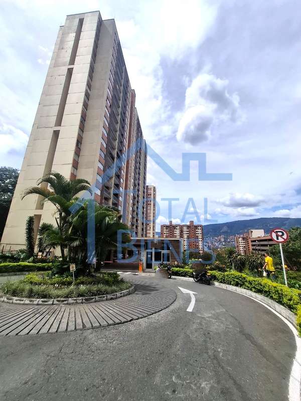 Foto 1 de 29 — Apartamento en Viviendas del Sur, Itagüí