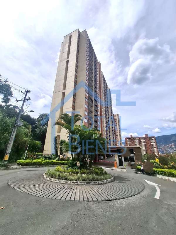 Foto 2 de 29 — Apartamento en Viviendas del Sur, Itagüí