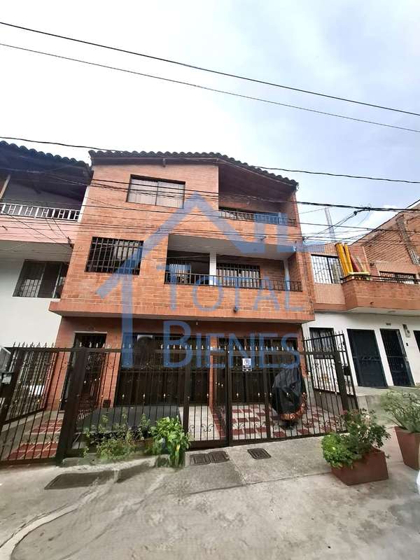 Apartamento en Arriendo en Miravalle, Medellín