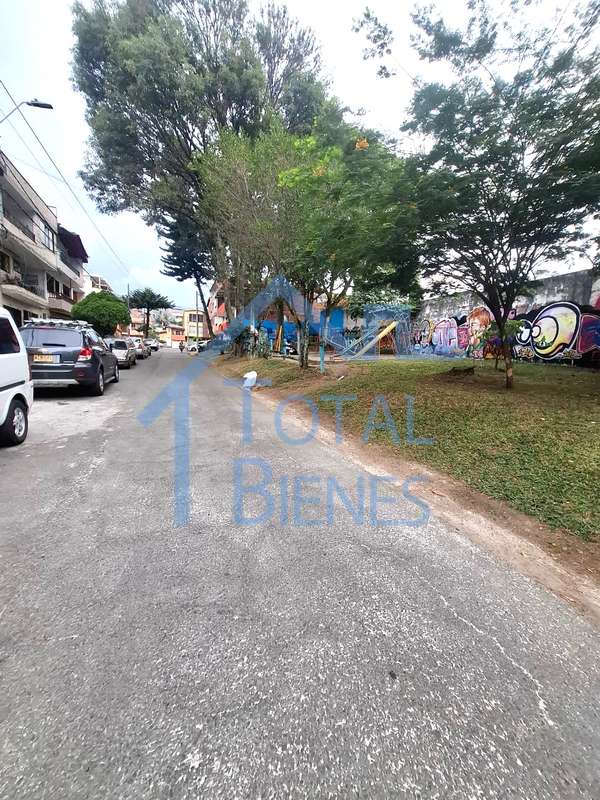 Foto 3 de 23 — Apartamento en Miravalle, Medellín