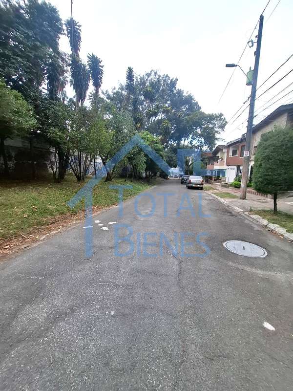 Foto 4 de 23 — Apartamento en Miravalle, Medellín
