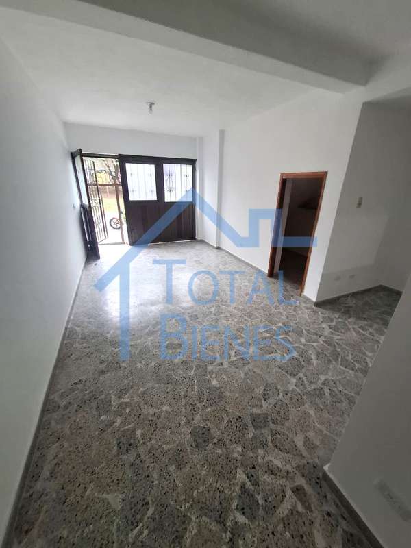 Foto 8 de 23 — Apartamento en Miravalle, Medellín