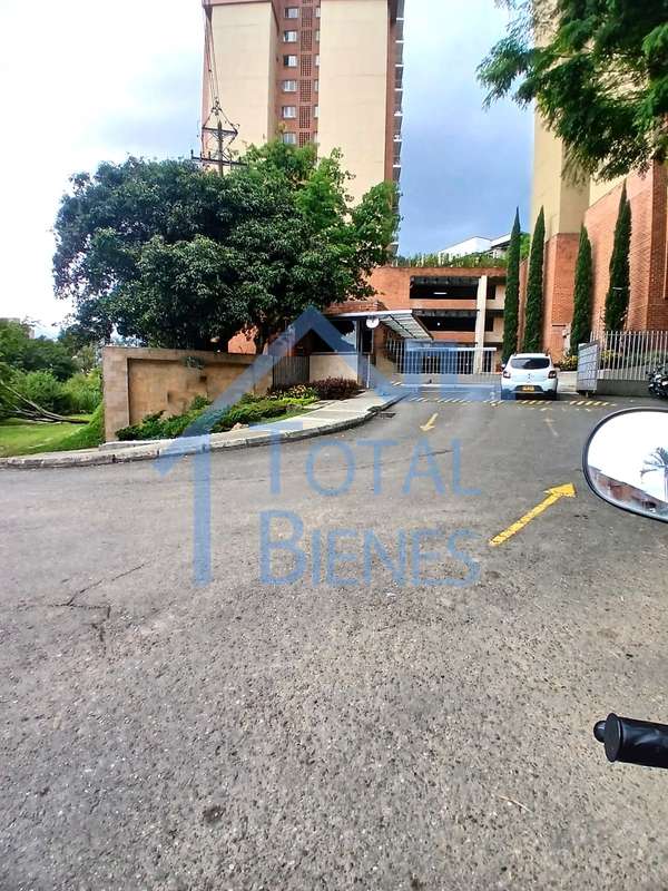 Apartamento en Arriendo en Poblado Castropol, Medellín