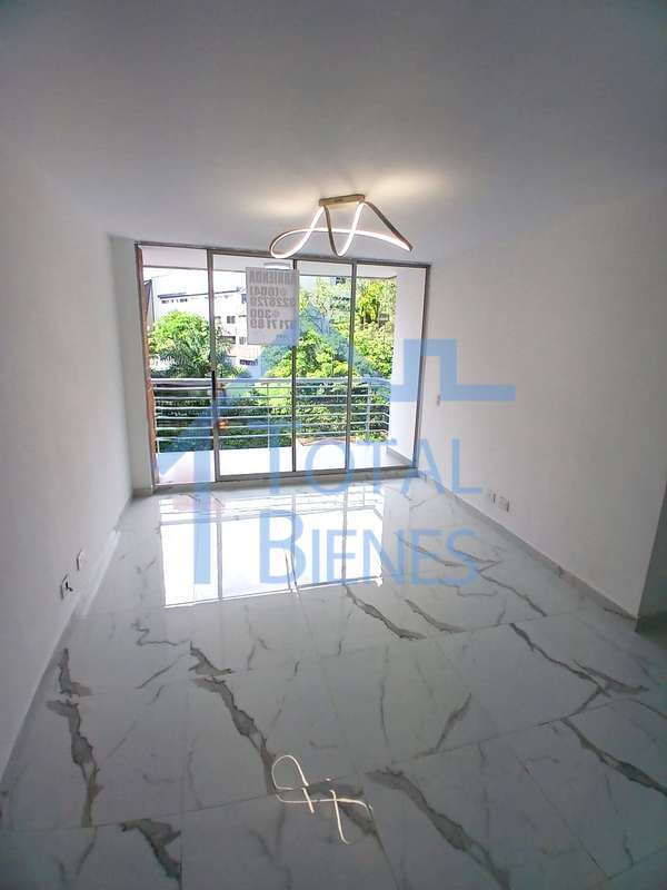 Foto 2 de 27 — Apartamento en Poblado Castropol, Medellín