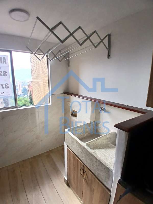 Foto 7 de 27 — Apartamento en Poblado Castropol, Medellín