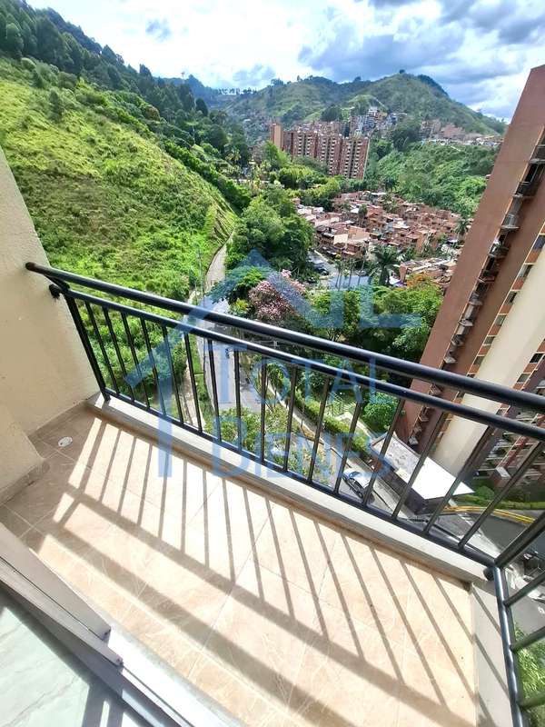 Foto 5 de 30 — Apartamento en Rodeo Alto, Medellín