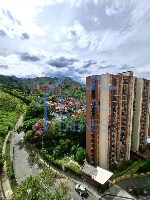 Foto 8 de 30 — Apartamento en Rodeo Alto, Medellín