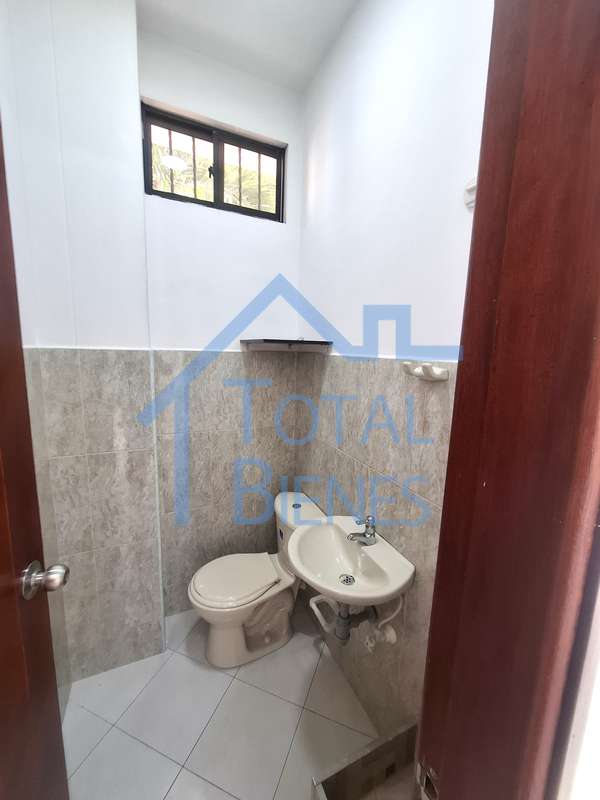 Foto 7 de 8 — Local en San Bernardo, Medellín