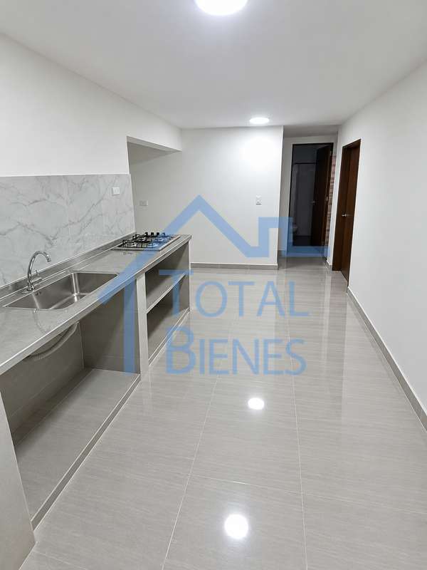 Foto 3 de 10 — Apartamento en La Castellana, Medellín