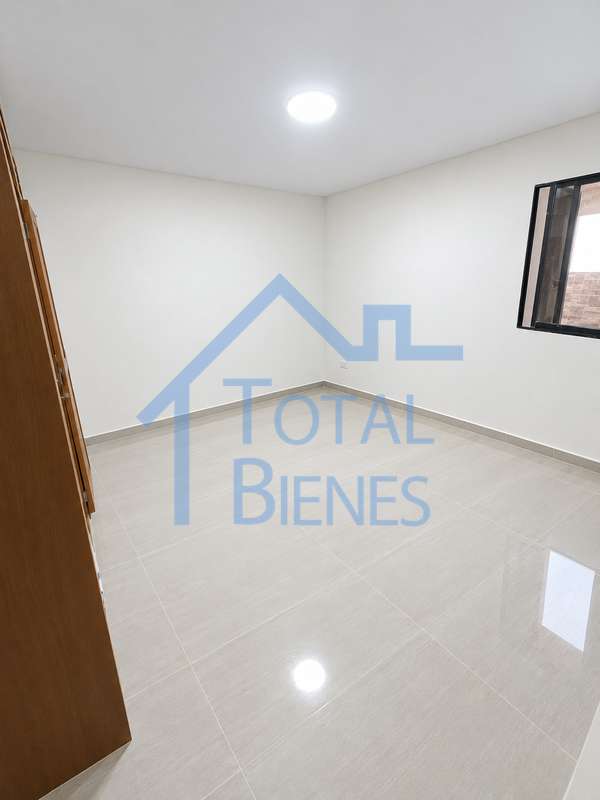 Foto 7 de 10 — Apartamento en La Castellana, Medellín