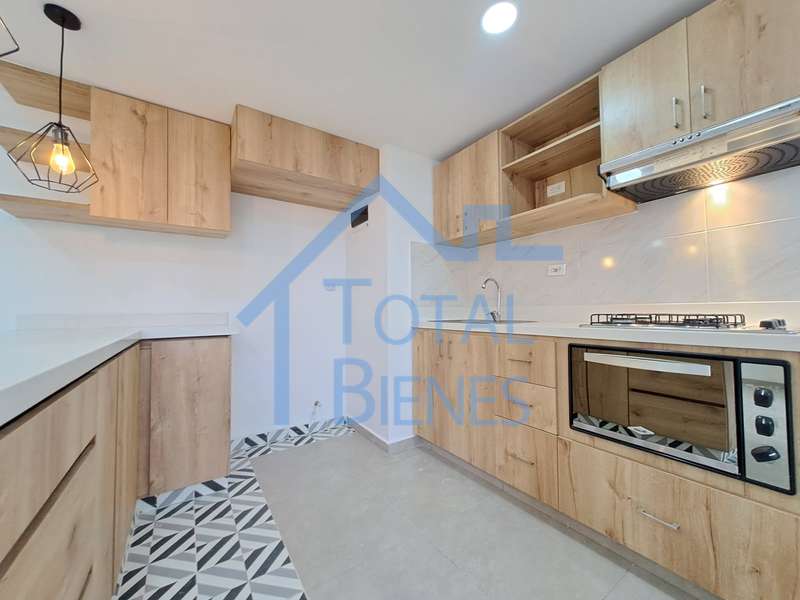 Foto 3 de 10 — Apartamento en Las Lomitas, Sabaneta