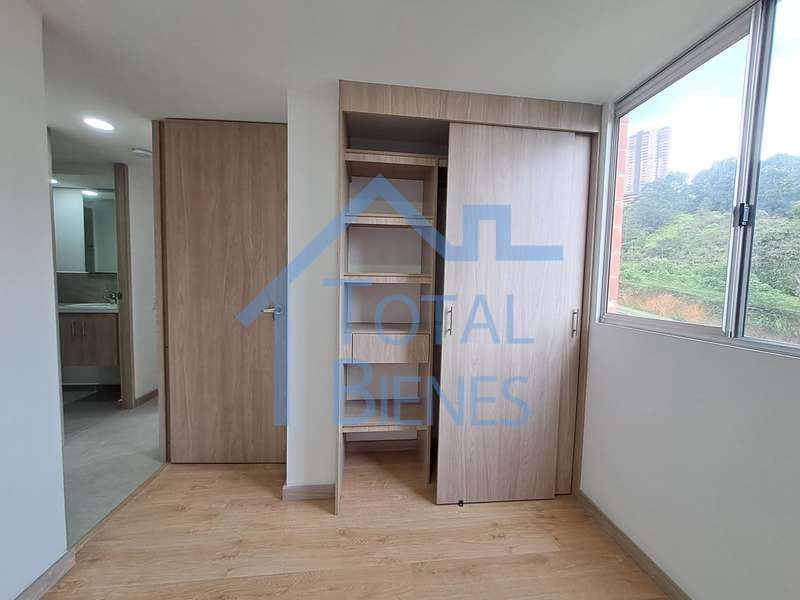 Foto 7 de 10 — Apartamento en Las Lomitas, Sabaneta