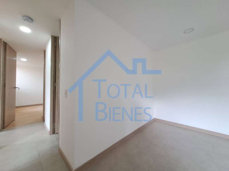 Foto 8 de 10 — Apartamento en Las Lomitas, Sabaneta