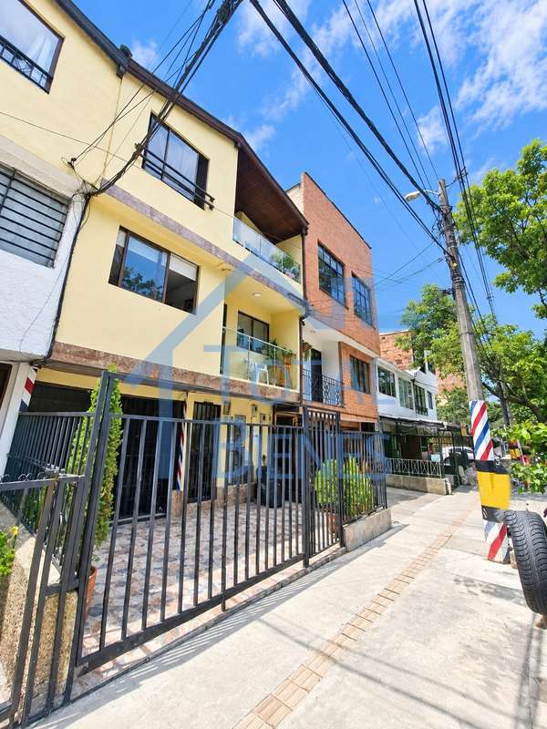 Apartamento en Arriendo en Belén las Playas, Medellín