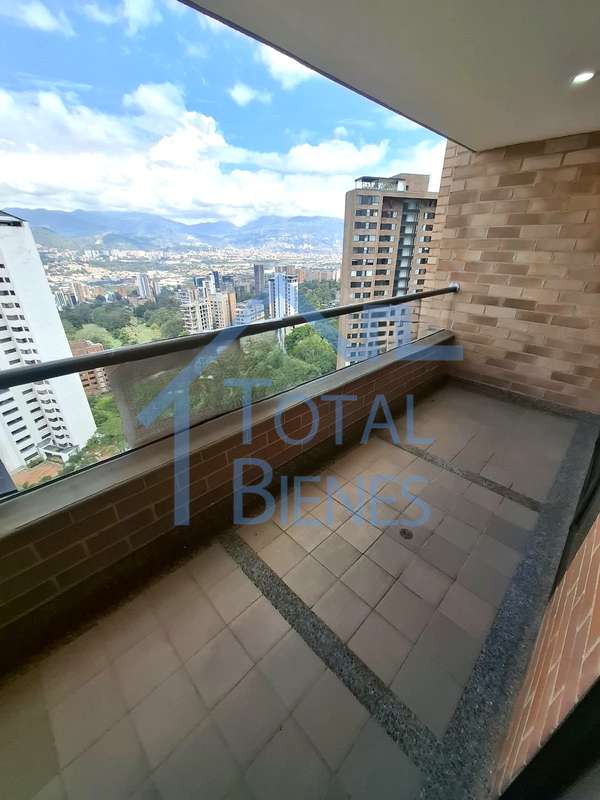 Foto 10 de 30 — Apartamento en Altos del Campestre, Medellín