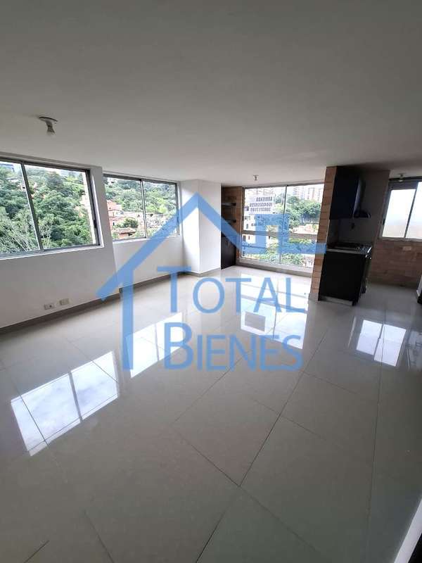 Foto 6 de 22 — Apartaestudio en Poblado Loma de los Parra, Medellín