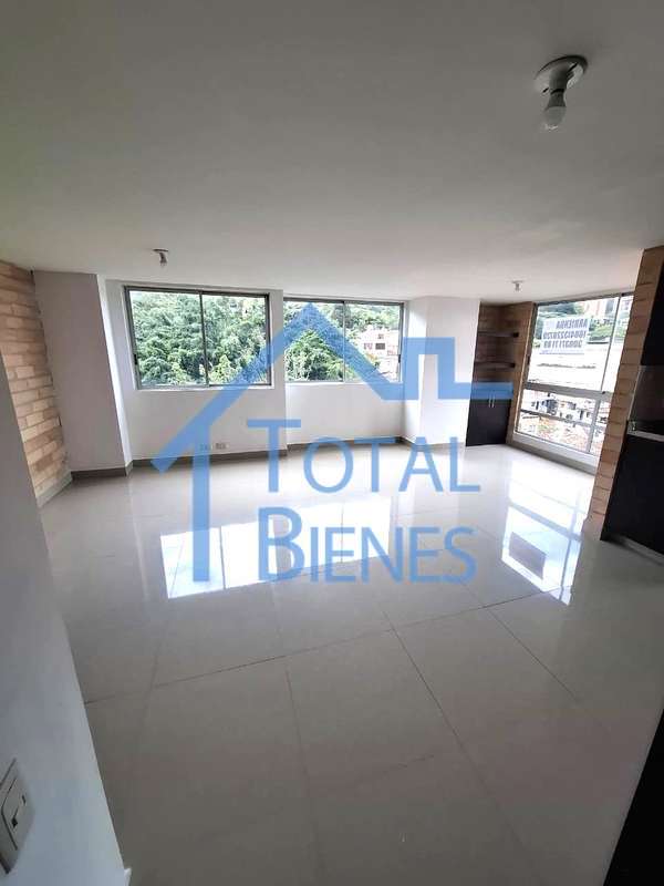 Foto 9 de 22 — Apartaestudio en Poblado Loma de los Parra, Medellín