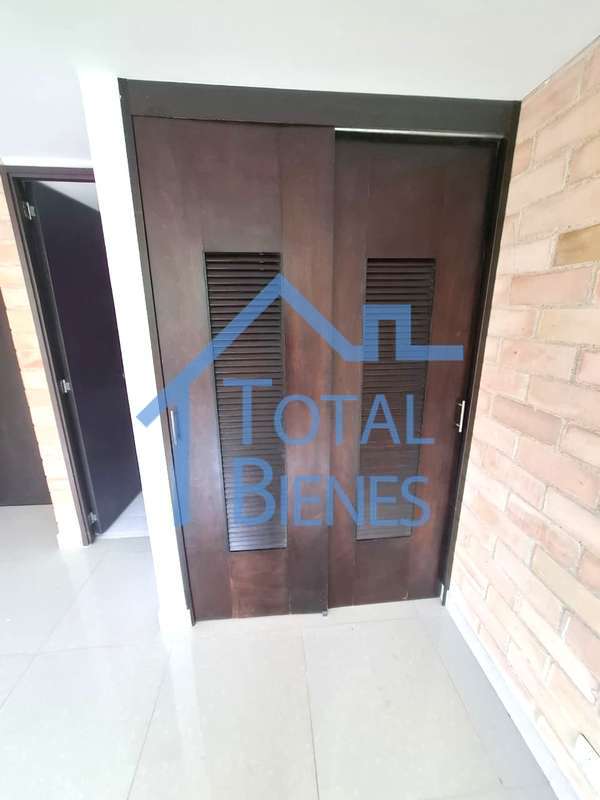 Foto 10 de 22 — Apartaestudio en Poblado Loma de los Parra, Medellín