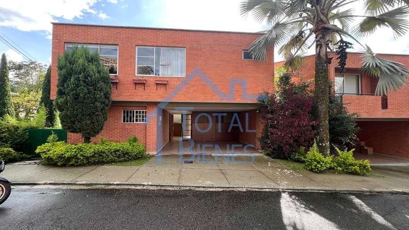 Casa en Arriendo en Los Benedictinos, Envigado