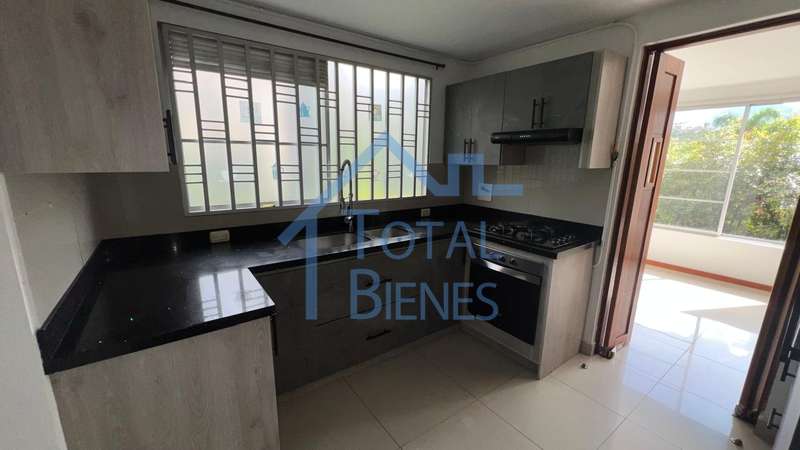 Foto 3 de 28 — Casa en Los Benedictinos, Envigado