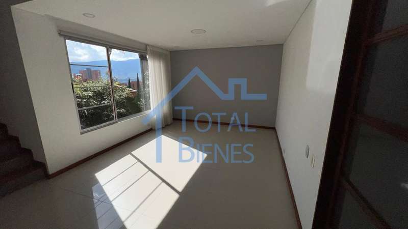 Foto 5 de 28 — Casa en Los Benedictinos, Envigado