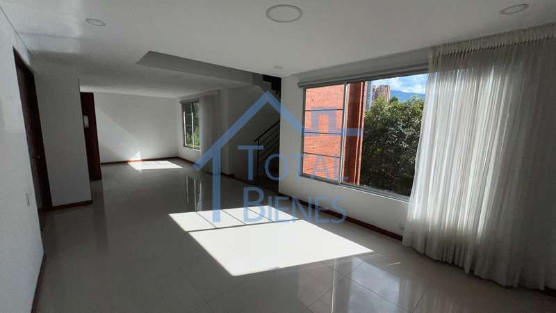 Foto 6 de 28 — Casa en Los Benedictinos, Envigado