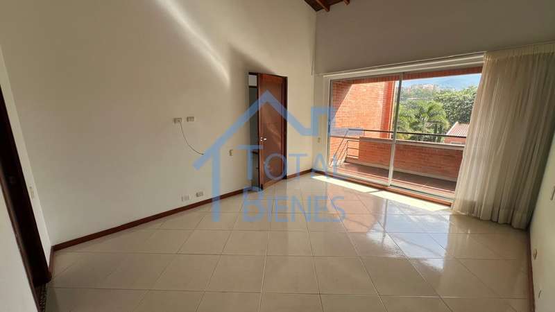 Foto 8 de 28 — Casa en Los Benedictinos, Envigado