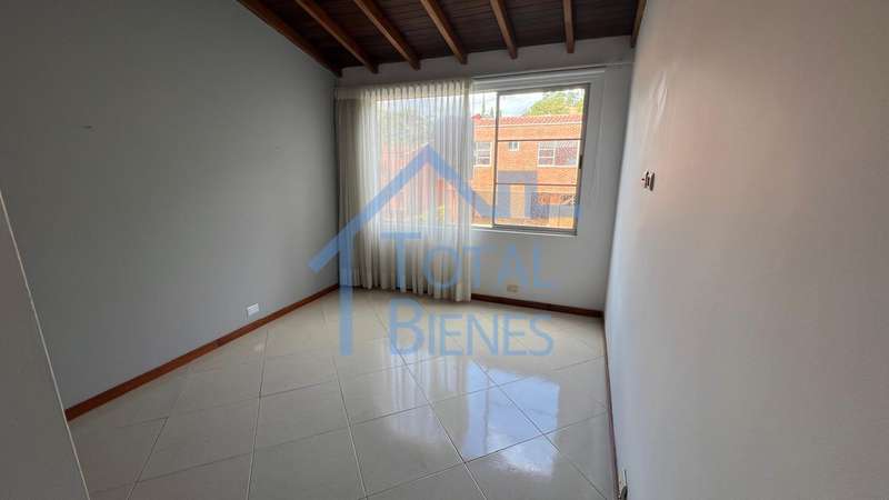 Foto 15 de 28 — Casa en Los Benedictinos, Envigado