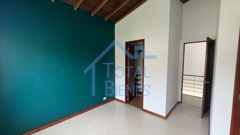 Foto 17 de 28 — Casa en Los Benedictinos, Envigado