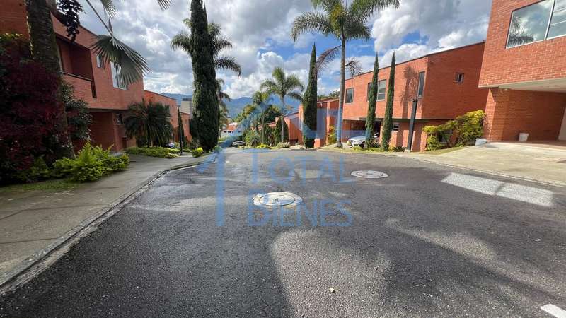 Foto 27 de 28 — Casa en Los Benedictinos, Envigado
