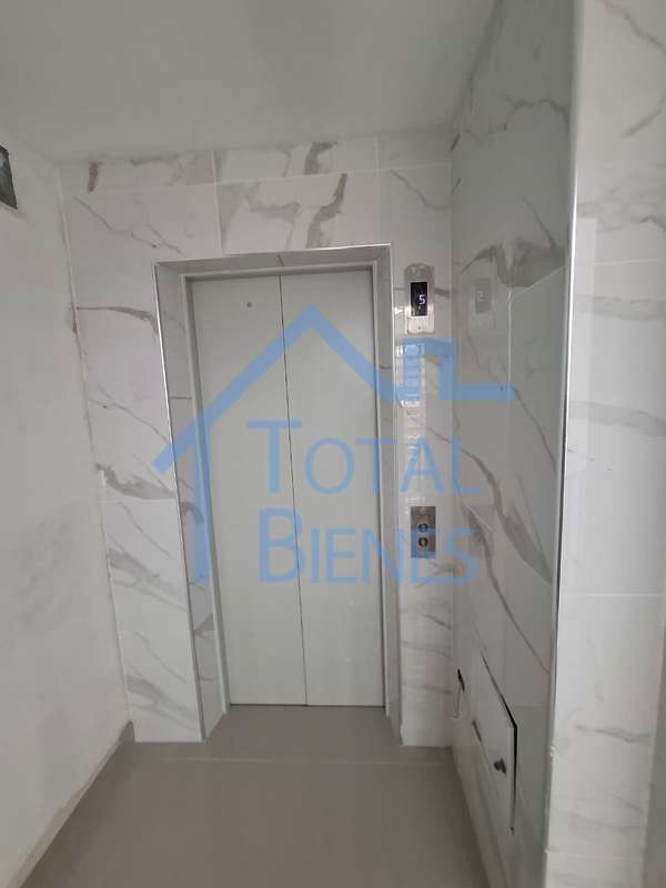 Foto 11 de 17 — Apartamento en San Bernardo, Medellín