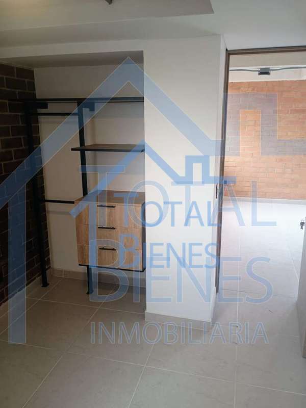 Foto 14 de 21 — Apartamento en Entre Amigos, Medellín