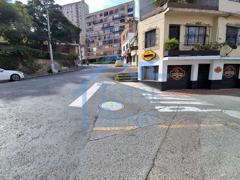 Foto 2 de 17 — Apartamento en Buenos Aires, Medellín