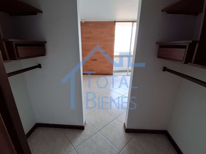 Foto 5 de 23 — Apartaestudio en El Poblado, Medellín