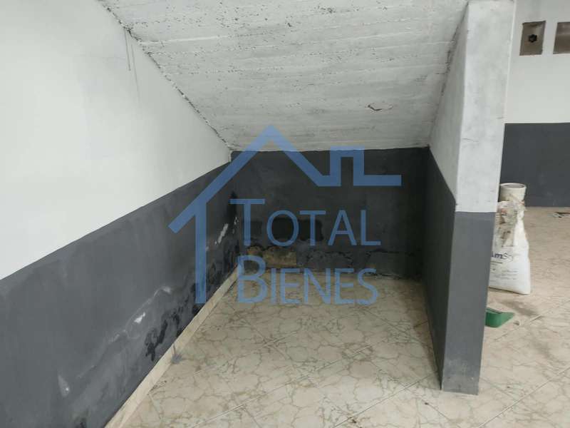 Foto 5 de 8 — Bodega en Cristo Rey, Medellín