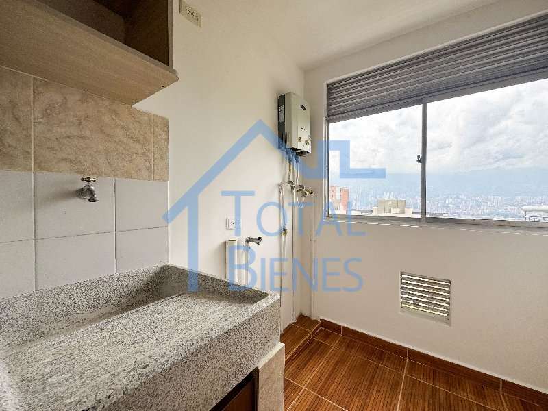Foto 7 de 14 — Apartamento en Rodeo Alto, Medellín