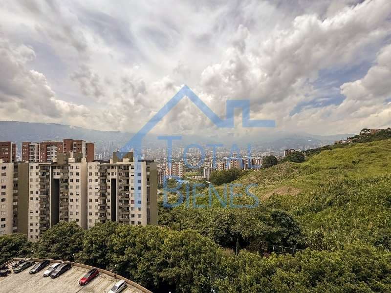 Foto 8 de 14 — Apartamento en Rodeo Alto, Medellín
