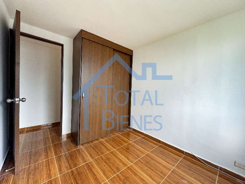 Foto 9 de 14 — Apartamento en Rodeo Alto, Medellín