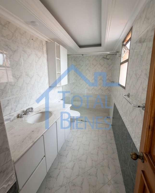 Foto 12 de 22 — Apartamento en Laureles, Medellín