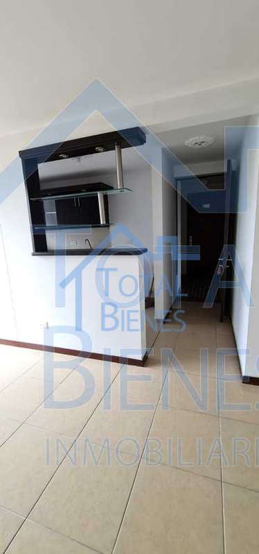 Foto 3 de 30 — Apartamento en Los Alpez, Medellín