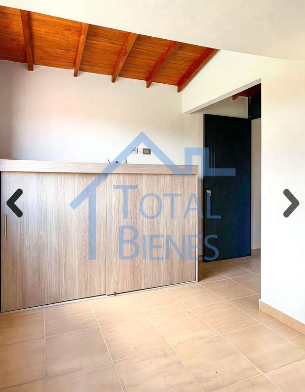 Foto 3 de 9 — Apartamento en Barrio Santa Fe, Medellín