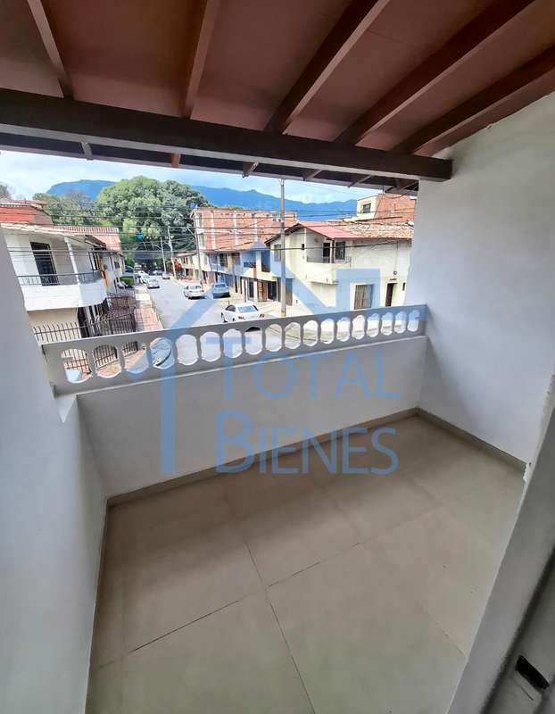 Foto 3 de 20 — Casa en San Pablo, Medellín