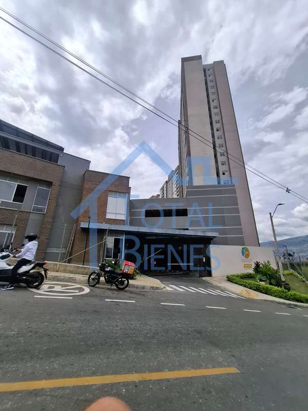 Casa en Arriendo en Manrique Central, Medellín