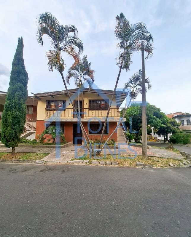 Casa en Arriendo en Belen Miravalle, Medellín