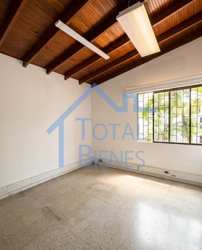 Foto 3 de 23 — Casa comercial en Belén Malibú, Medellín