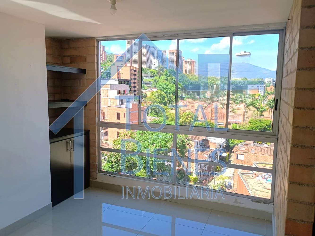 Foto 3 de 22 — Apartaestudio en Poblado Loma de los Parra, Medellín